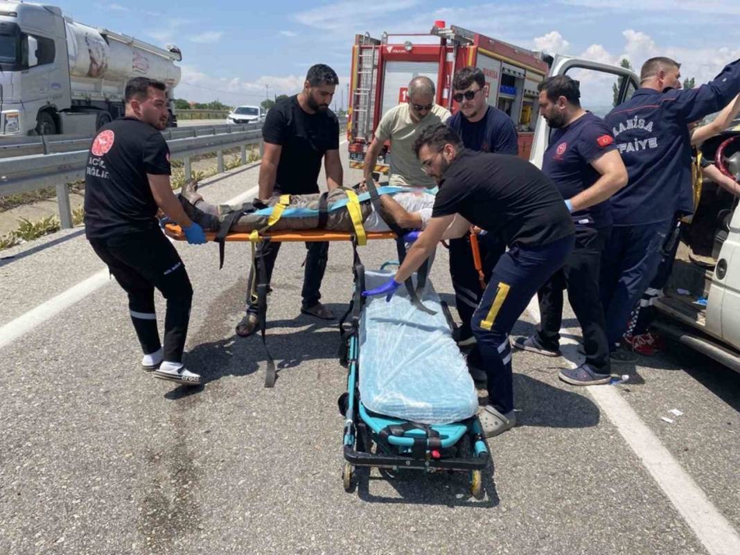 Traktör kazası: 1 ölü, 3 ağır yaralı! 2
